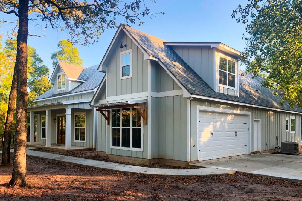 Top siding installation company in Savannah, Georgia - lap, board and batten, vertical and horizontal siding installation