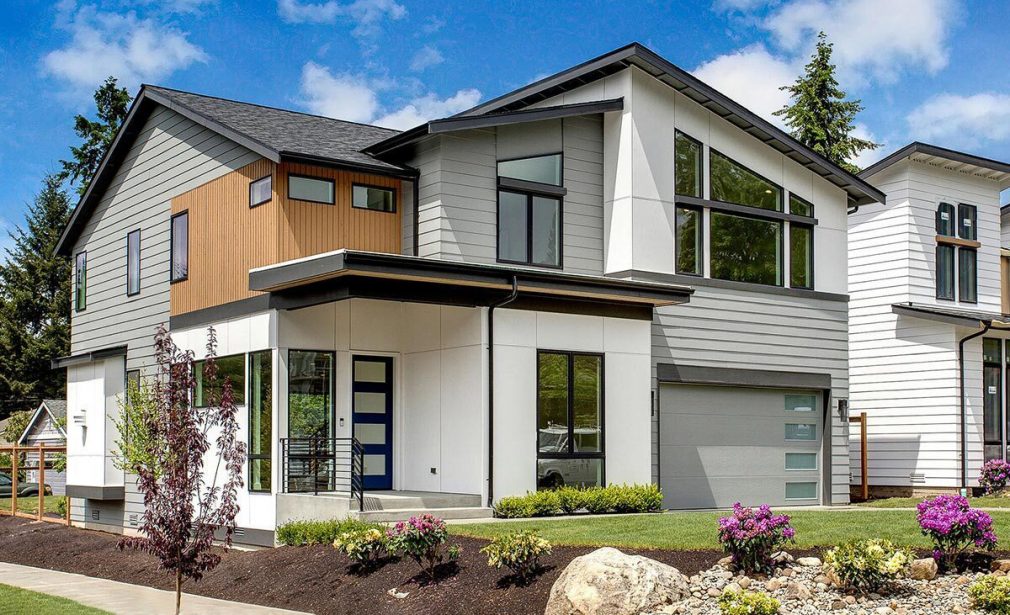 Best siding companies in Chicago, IL can work with panels as well as with shingles, lap and other siding types