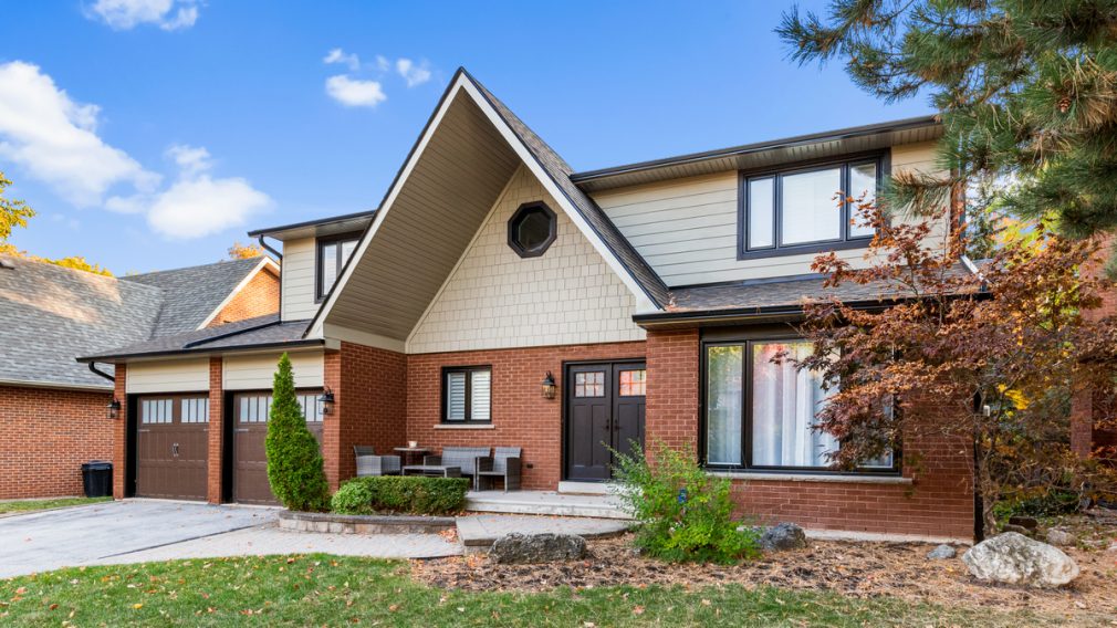 Exterior home siding - installation and replacement cost of James Hardie®, cedar, vinyl siding in Pittsburgh