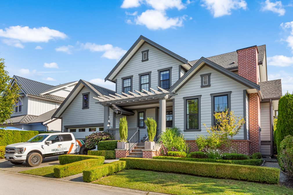 Siding contractors in Durham, NC - working with siding planks, panels, shingles