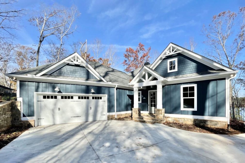 Exterior home siding - installation and replacement cost of James Hardie, cedar, vinyl siding in Winston-Salem, NC